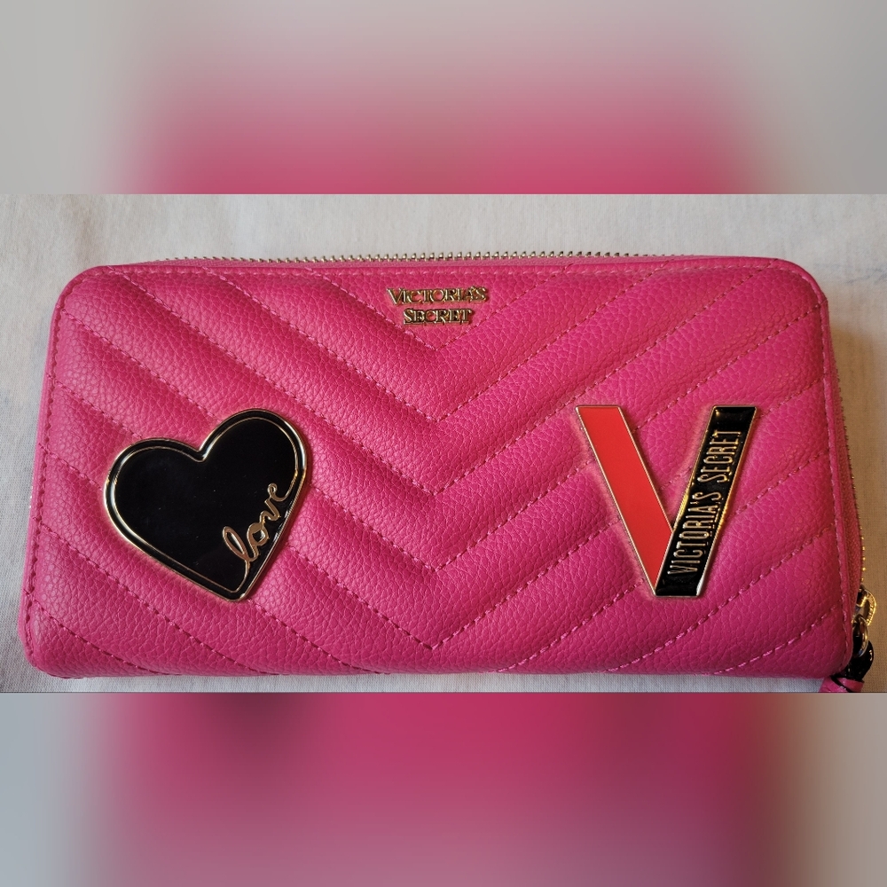 Victoria's Secret Pink Chevron Wallet